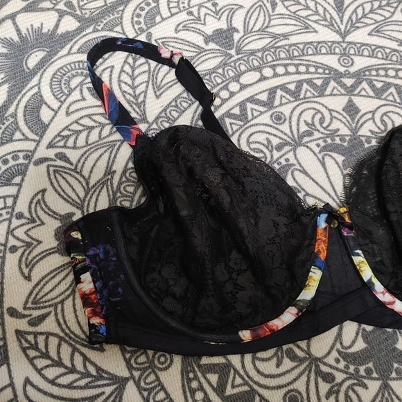 CACIQUE Floral Lace Bra Size 46c - Picture 3 of 8